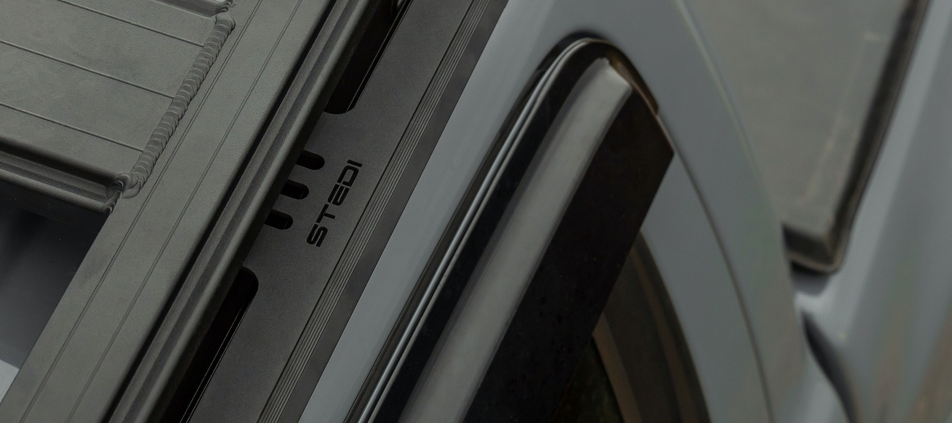 STEDI Roof Rack Light Bracket | Micro 13.9